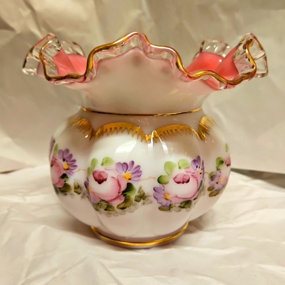 Fenton Charleton Rose Peach Crest Melon Ruffled Rim Vase